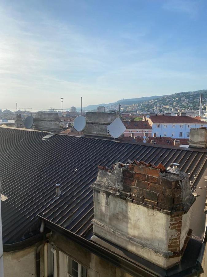 Red Dream Apartment Trieste Luaran gambar